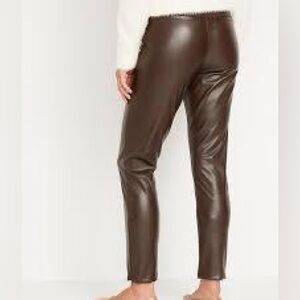 Old Navy Extra High Waisted Faux Leather Pants Dark Brown Size 8 NWOT
